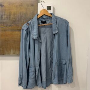 Lily Moss Women's Light Blue Casual Blouse